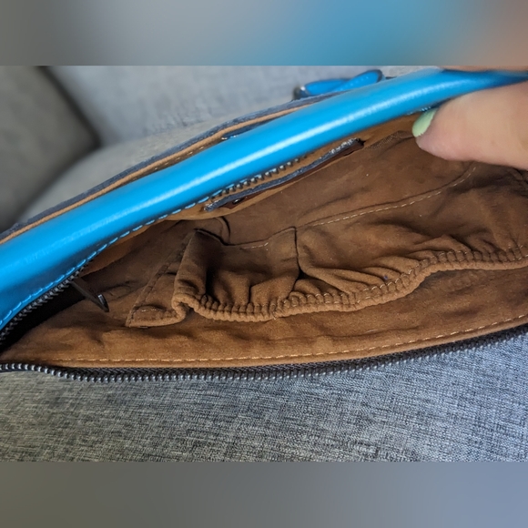 Patricia Nash Tinchi Convertible Sling Bag, Turquoise Leather - Picture 8 of 15